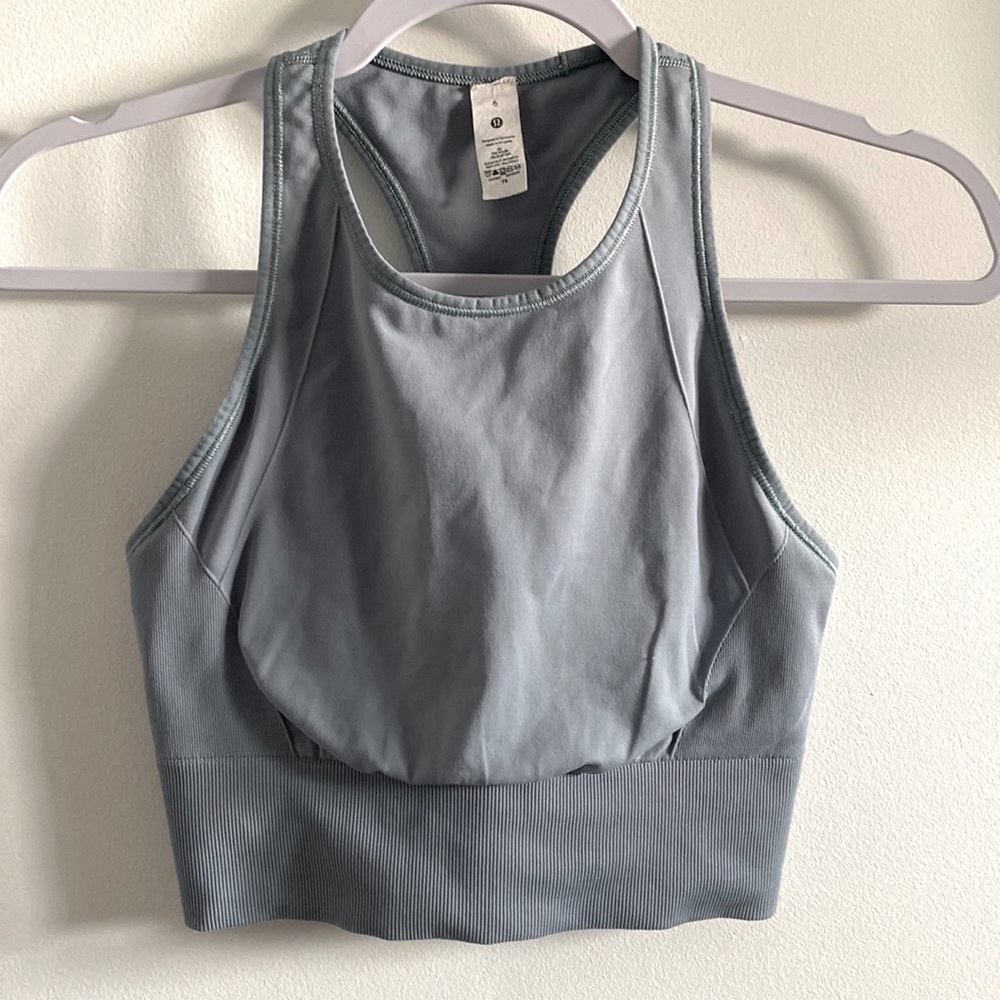 Lululemon Ebb to Train - Picture 2 of 2